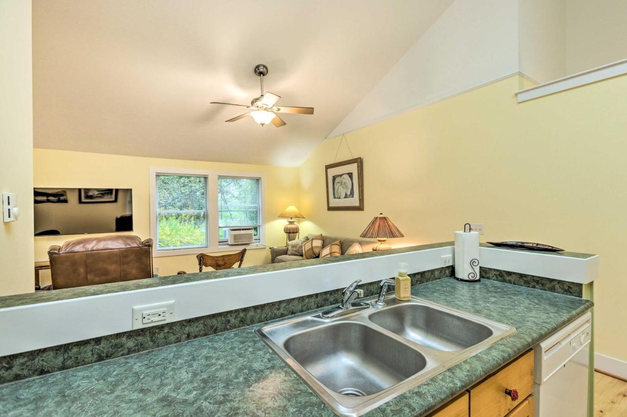Charming Retreat Near Downtown Frankfort And Beaches 외부 사진